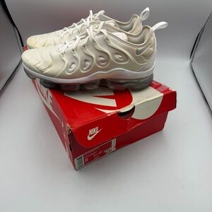 Nike Air VaporMax Plus White Pure Platinum Sneakers Size 8